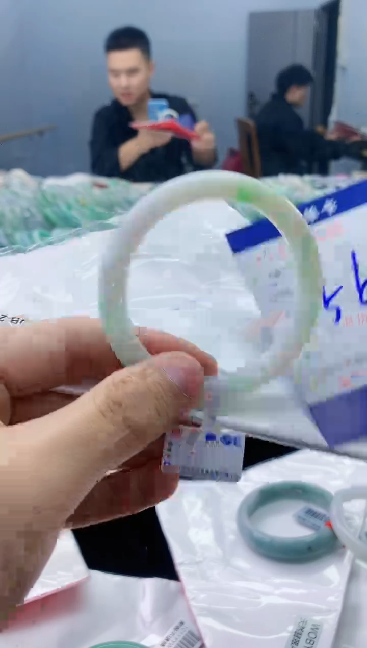 【闪购商品】翡翠手镯未镶嵌翡翠天然缅甸A货