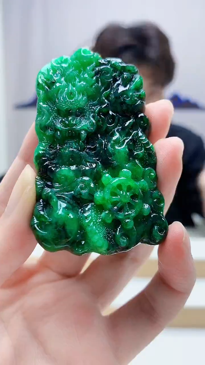 未镶嵌定制翡翠5145zm-毛货挂件103龙牌