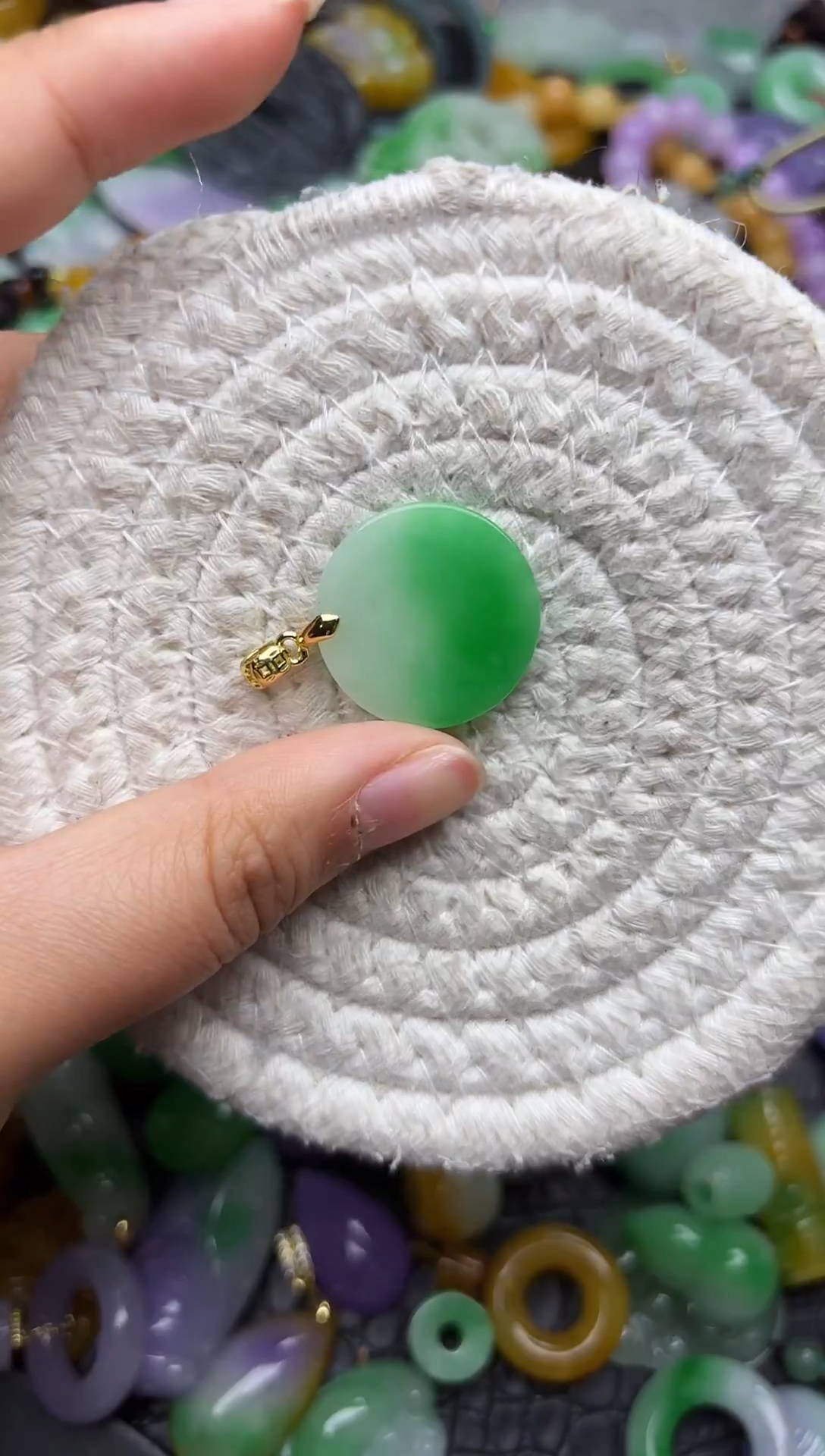 颈饰未镶嵌翡翠缅甸翡翠吊坠