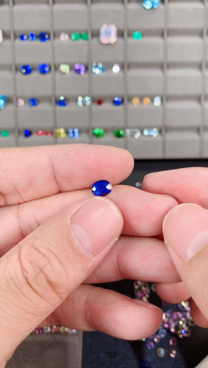 【闪购商品】蓝宝石裸石未镶嵌1.12ct皇家蓝