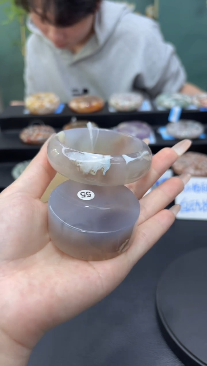 【闪购商品】石英质玉未镶嵌手镯C127(55圈赠送镯心)