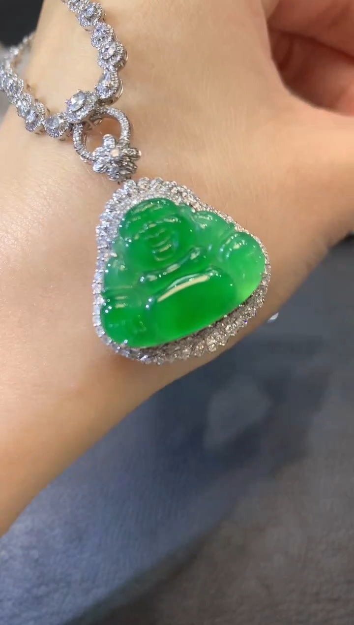 【闪购商品】翡翠吊坠(不含链)18K金镶嵌A56