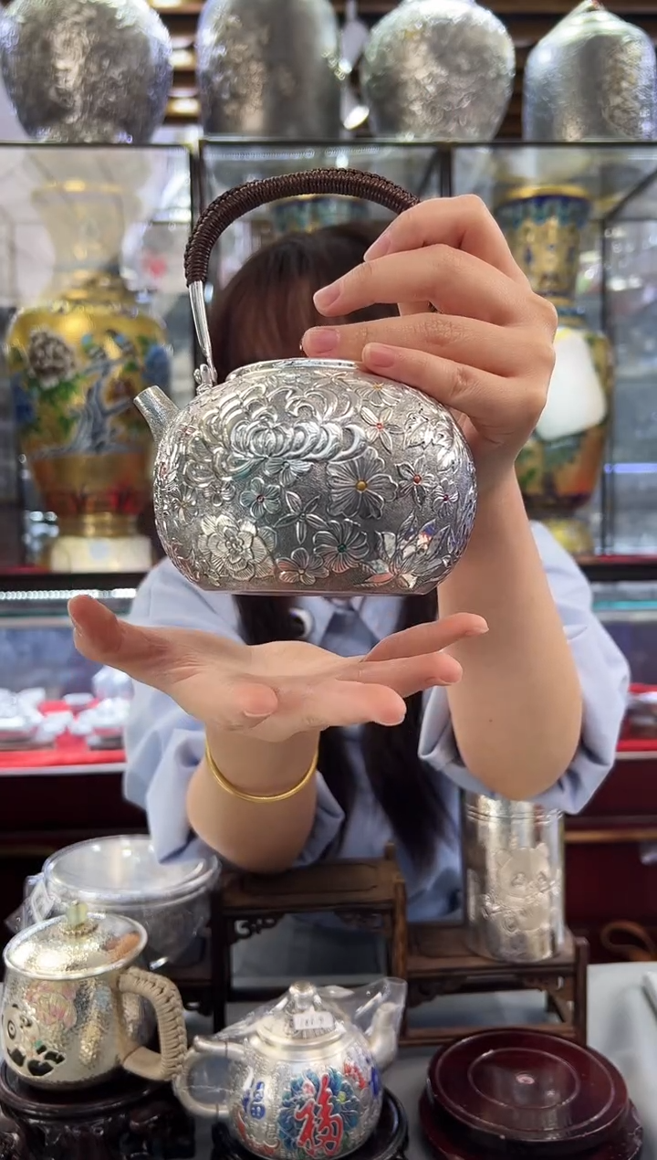 999 手工提梁壶 约305