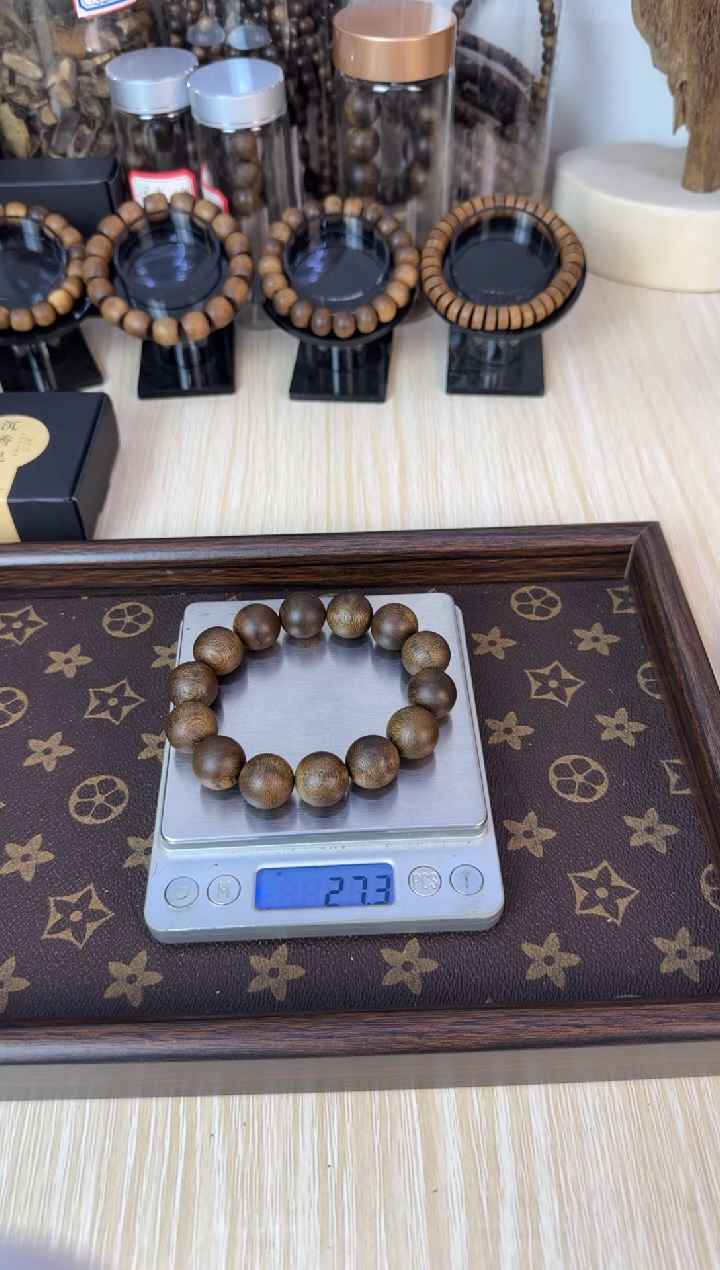 沉香沉香碎屑莺歌绿奇楠1.6+碎屑