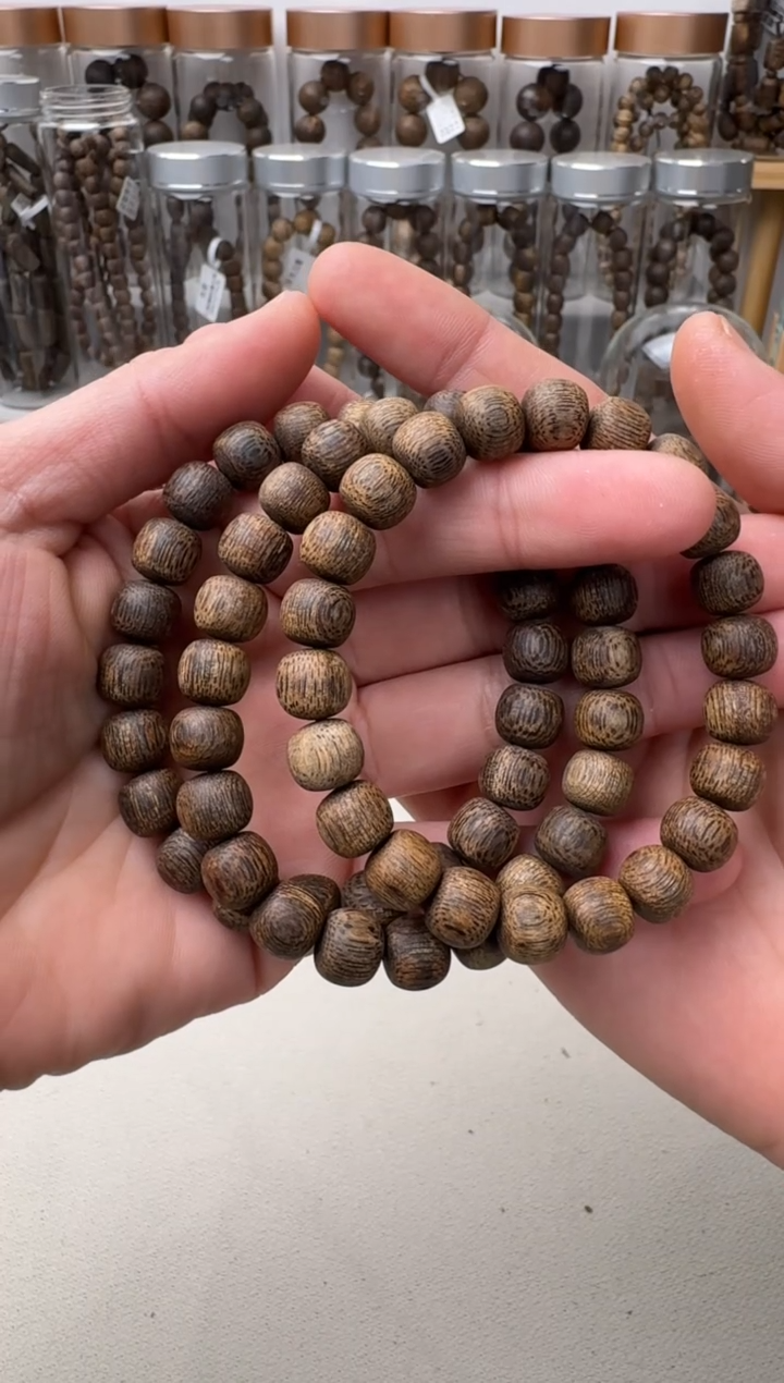 【闪购商品】沉香手串瑕 西马九五沉卡9+保9克多样性发一