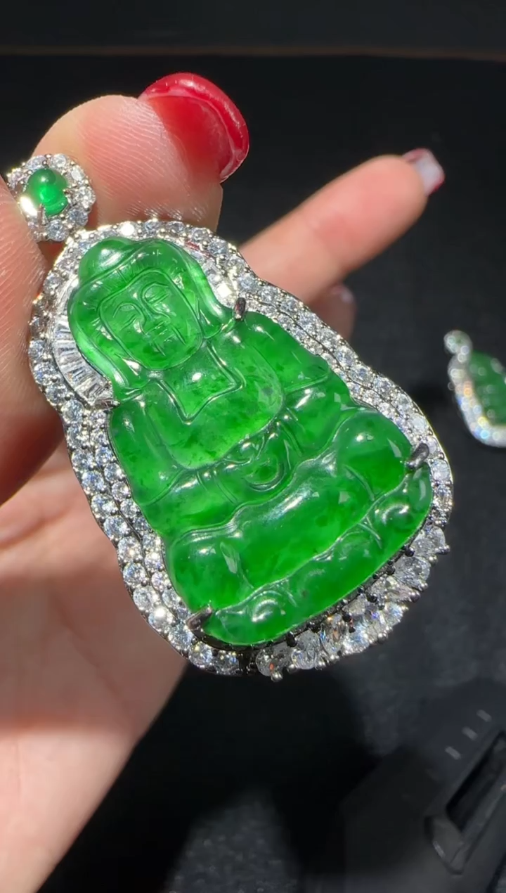 【闪购商品】翡翠吊坠(赠链)未镶嵌多样性发货拍一发一