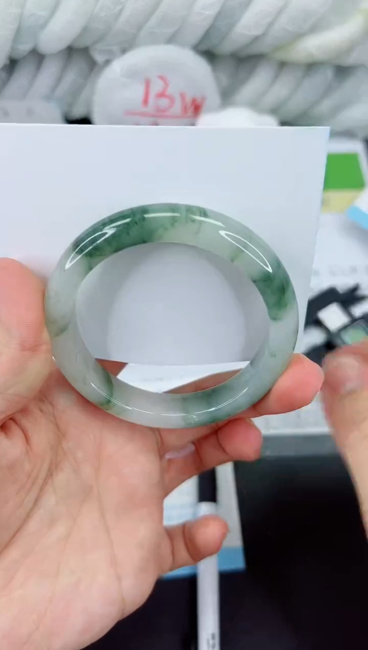 【闪购商品】石英质玉手镯未镶嵌561-57.1