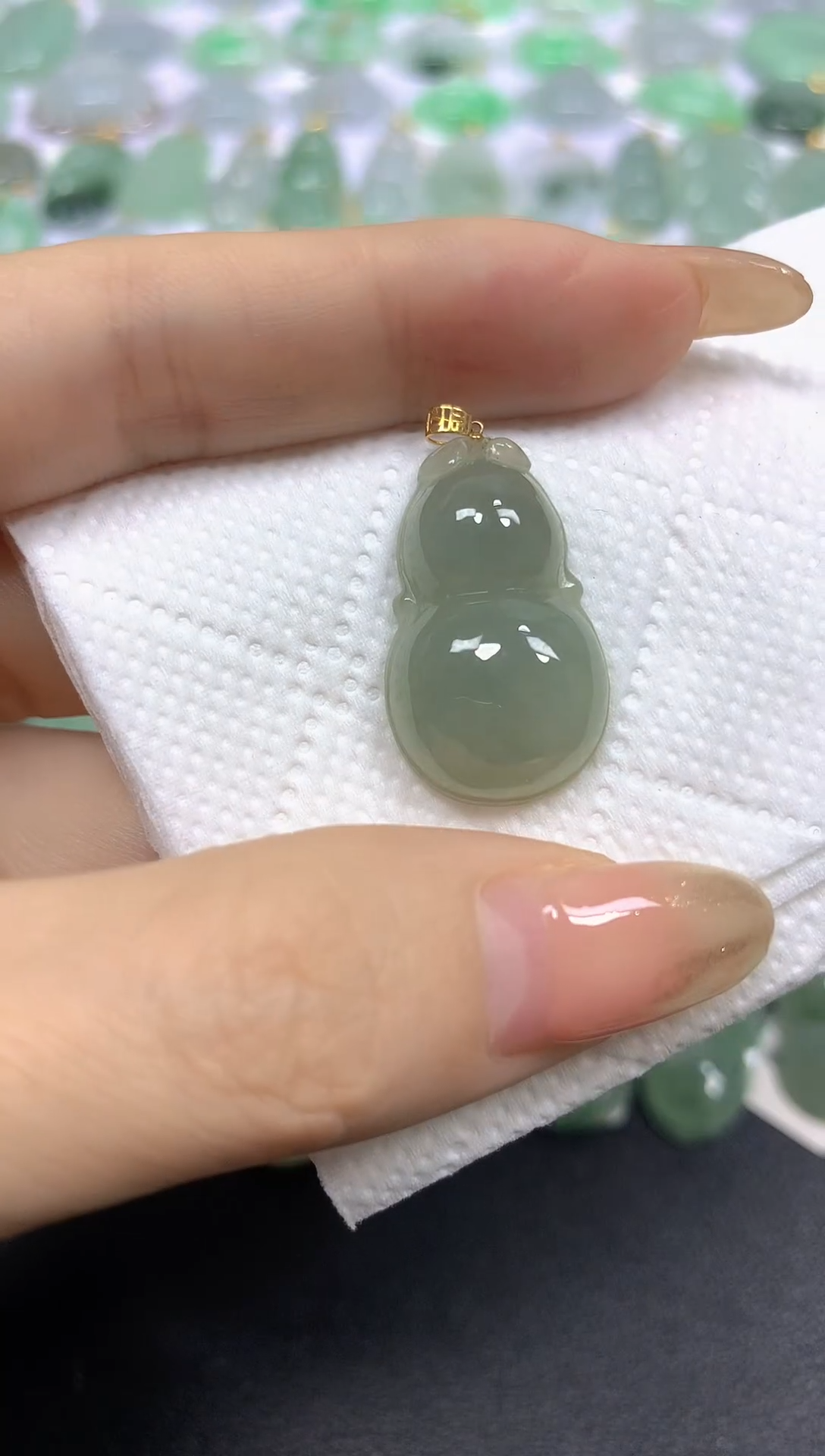 颈饰18K金镶嵌翡翠A货