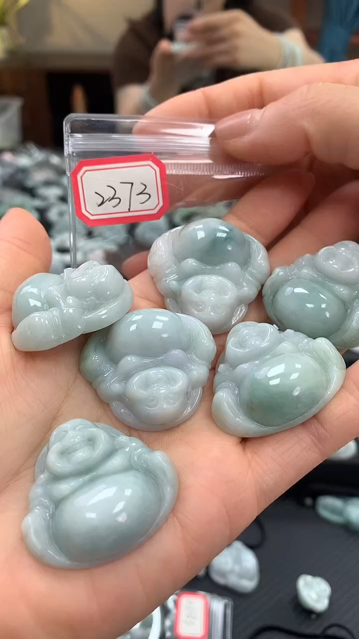 颈饰未镶嵌翡翠佛公 2373多样性发一件