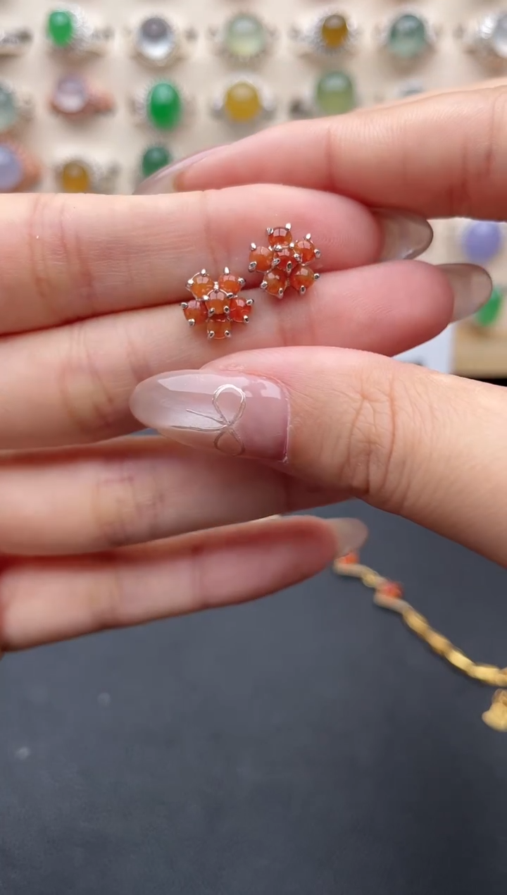 【闪购商品】翡翠戒指银S925镶嵌一物一证一礼盒