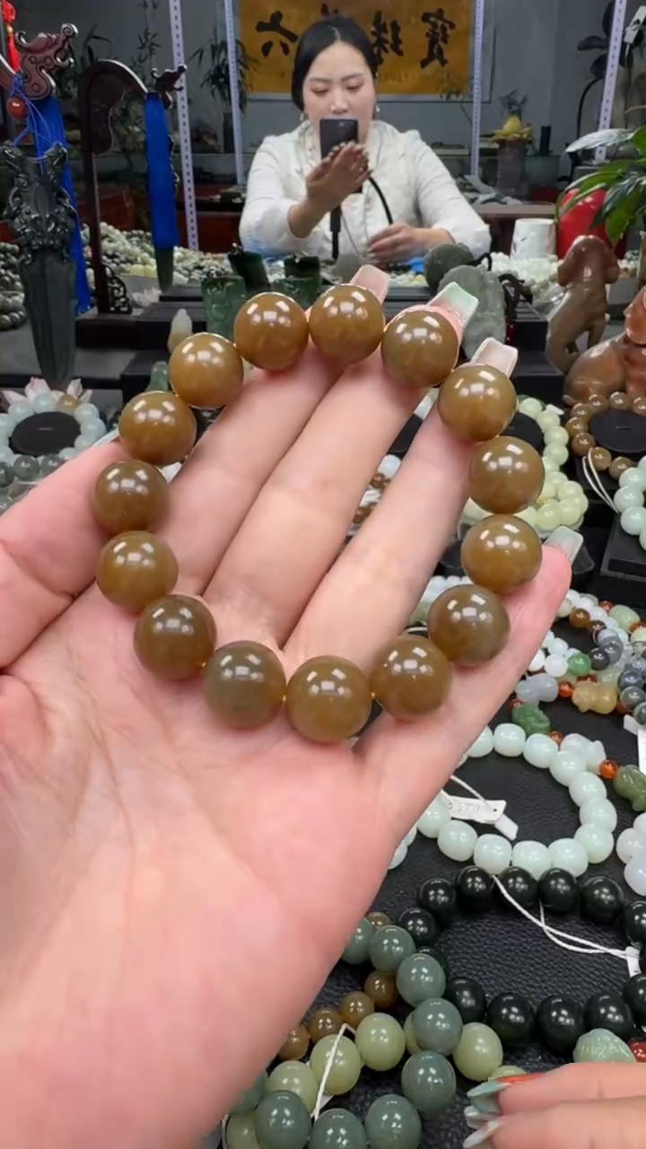 未镶嵌手串和田玉新疆且末金山红糖卡14