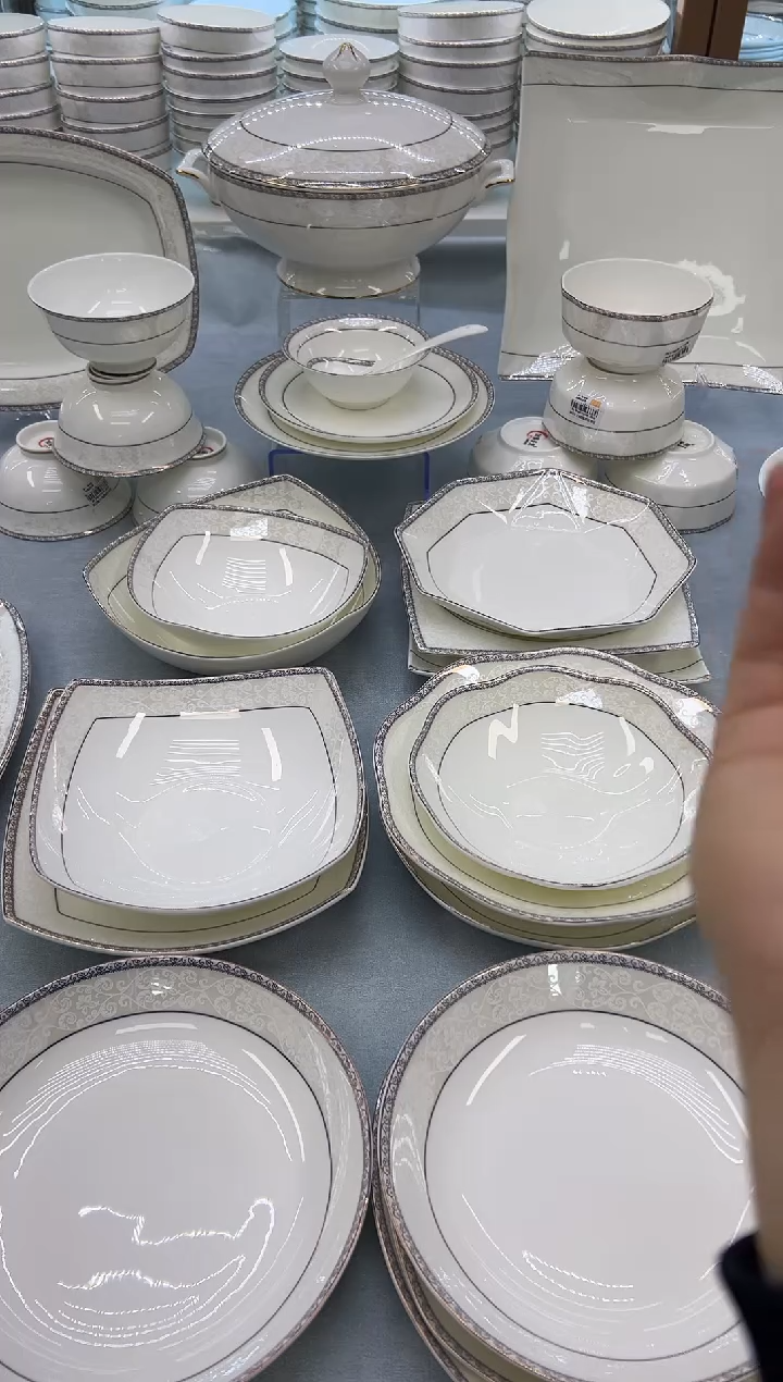 骨瓷玲珑5高2个  