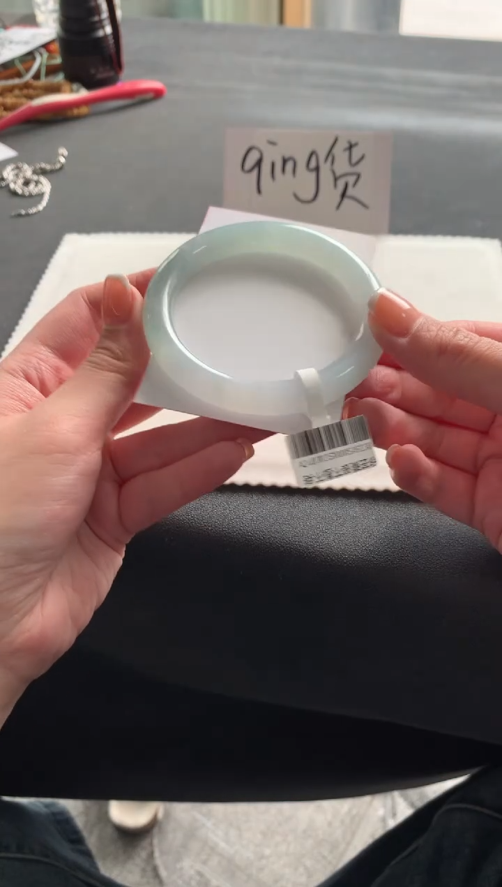 【闪购商品】翡翠手镯未镶嵌56.3圆条买断A9238