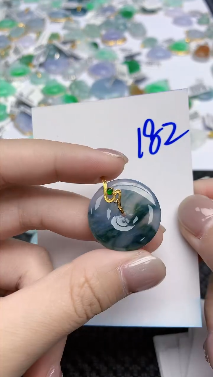 【闪购商品】翡翠颈饰18K金镶嵌天然翡翠A货