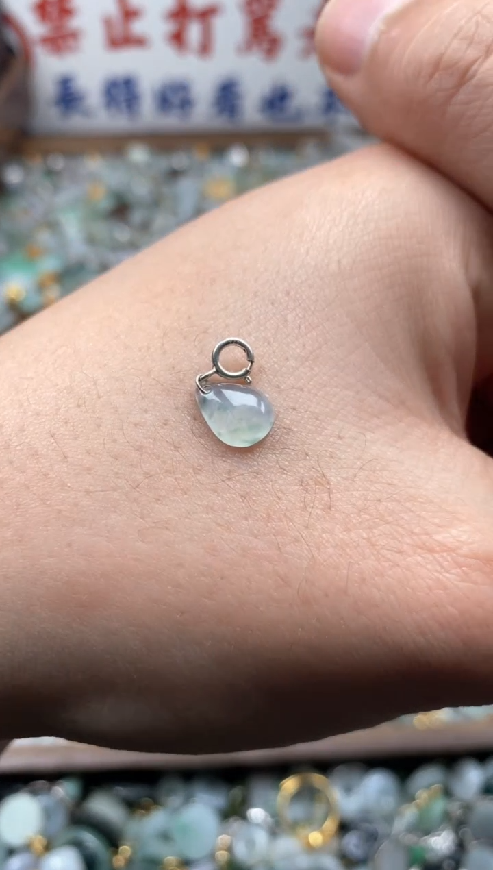 【闪购商品】翡翠颈饰未镶嵌哥哥