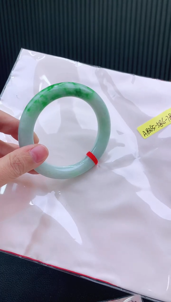 未镶嵌手镯翡翠58+