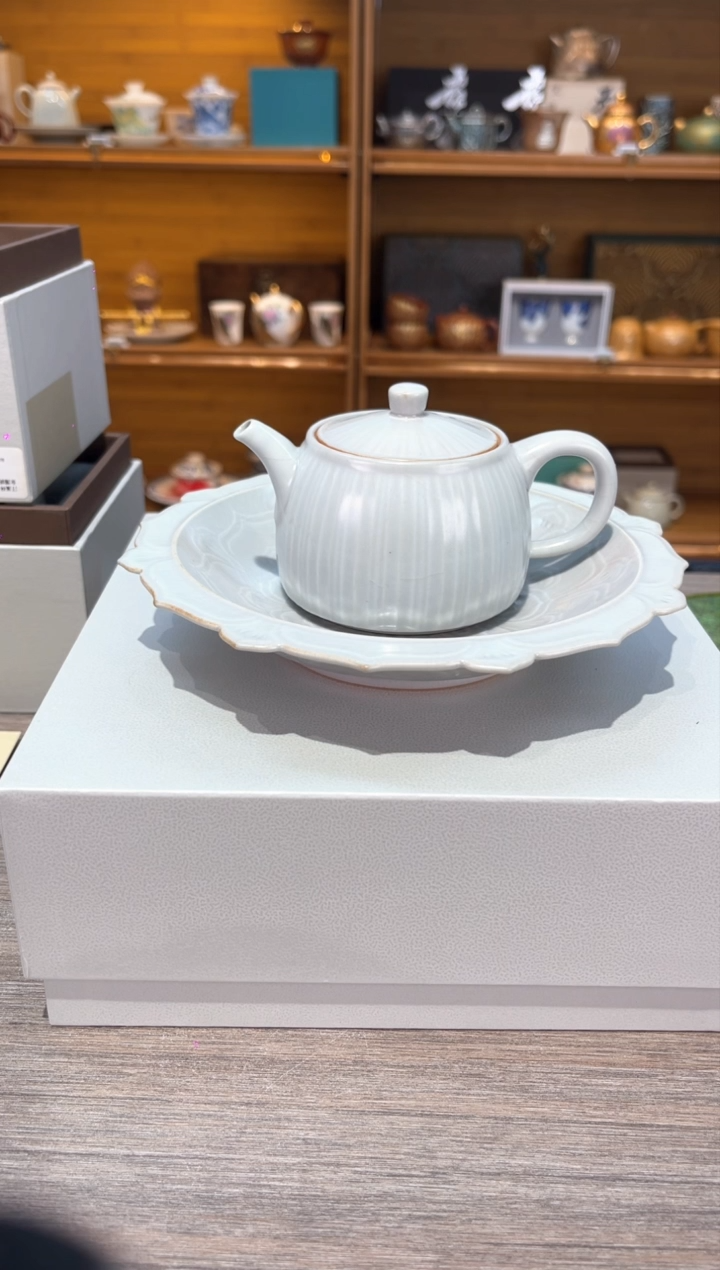 【闪购商品】云门泽芝纹壶承加云门竖纹壶
