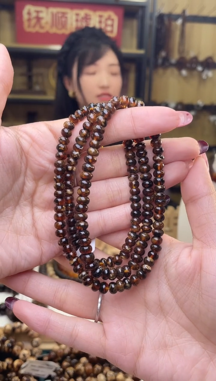 【闪购商品】琥珀裸石未镶嵌6+黑花项链