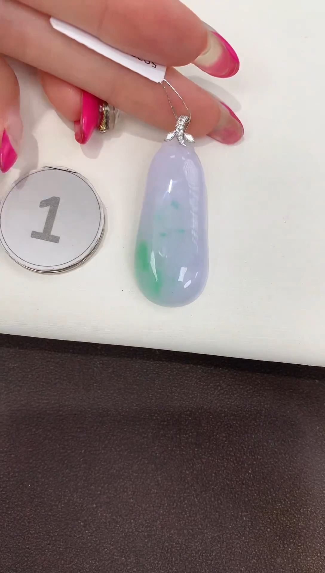 颈饰18K金镶嵌翡翠缅甸A货翡翠