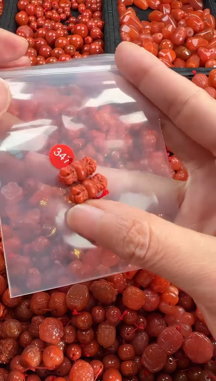 【闪购商品】南红玛瑙颈饰未镶嵌1