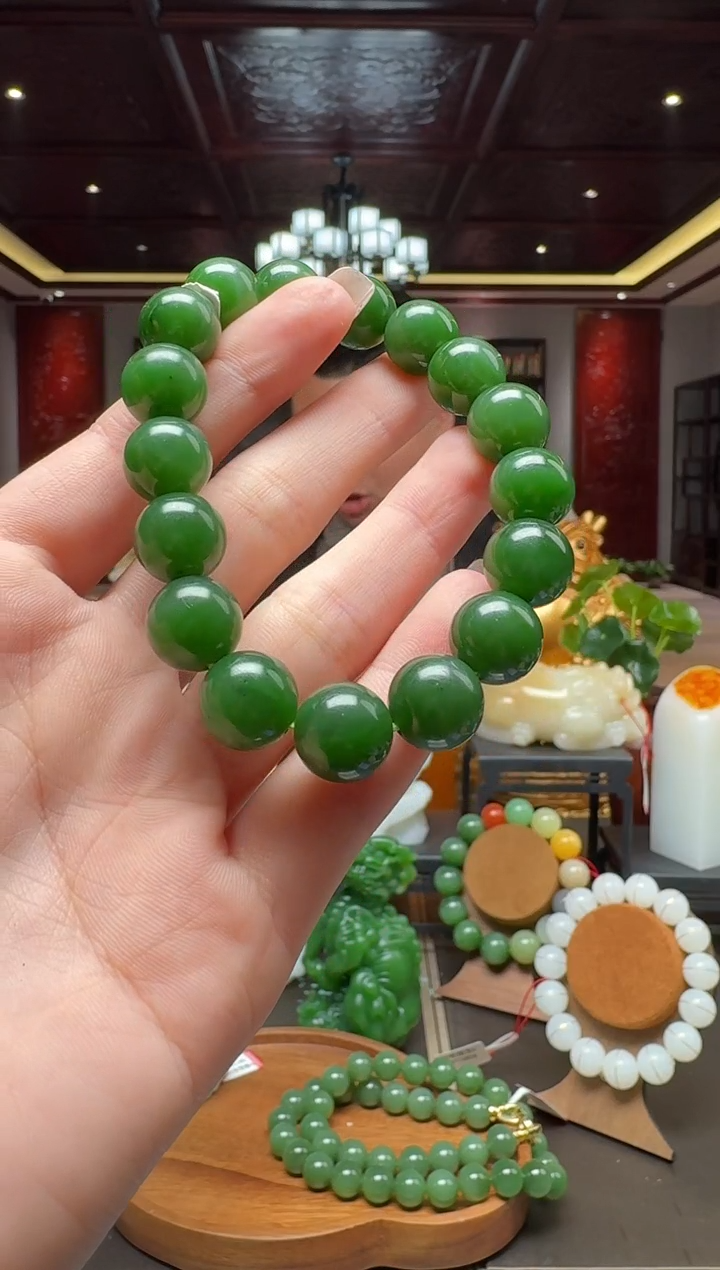 未镶嵌和田玉挂件by