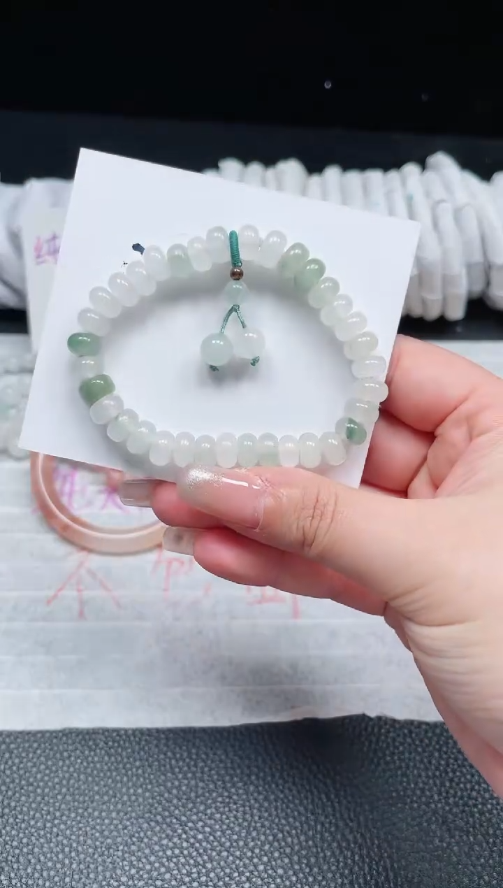 【闪购商品】石英质玉手链未镶嵌天山算盘