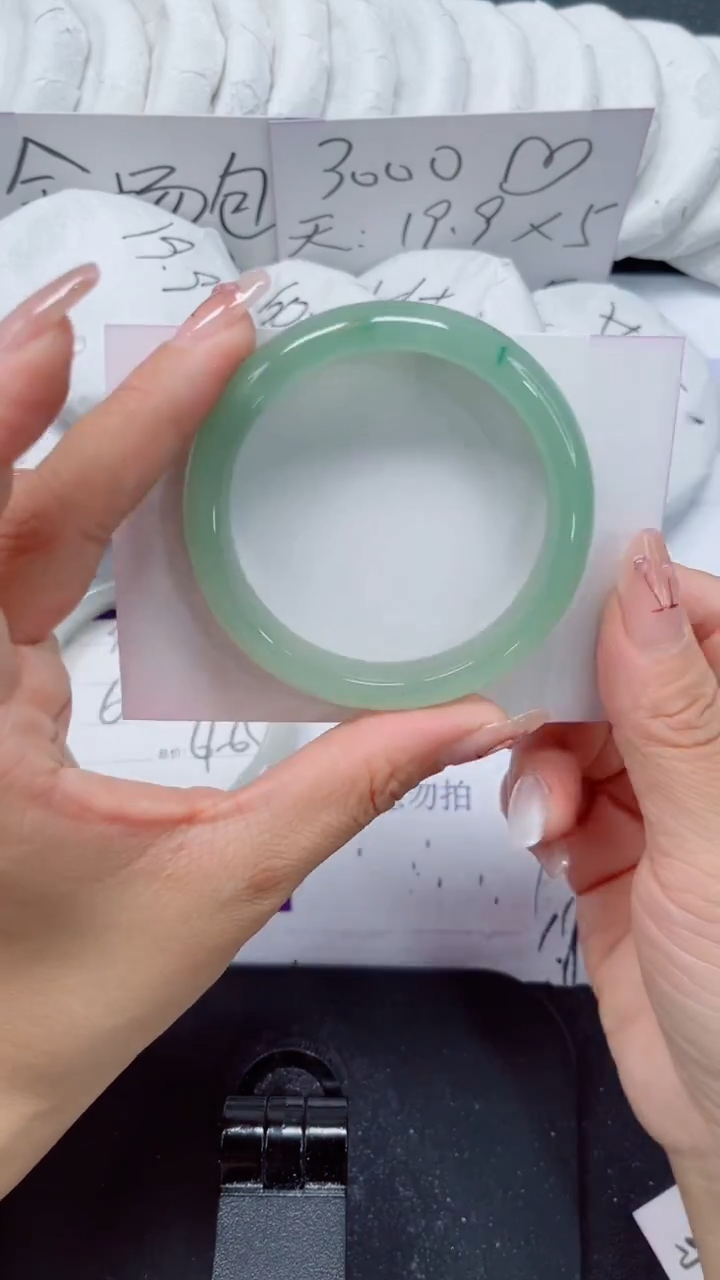 未镶嵌手镯石英质玉37-53