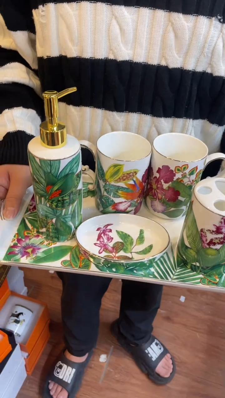 杯鸿辉家品牌瓷器，京东包邮！