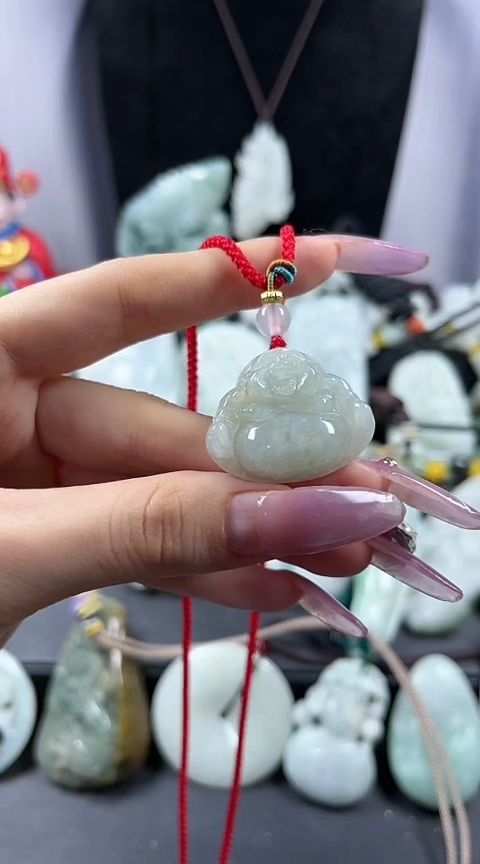 翡翠未镶嵌颈饰小佛公