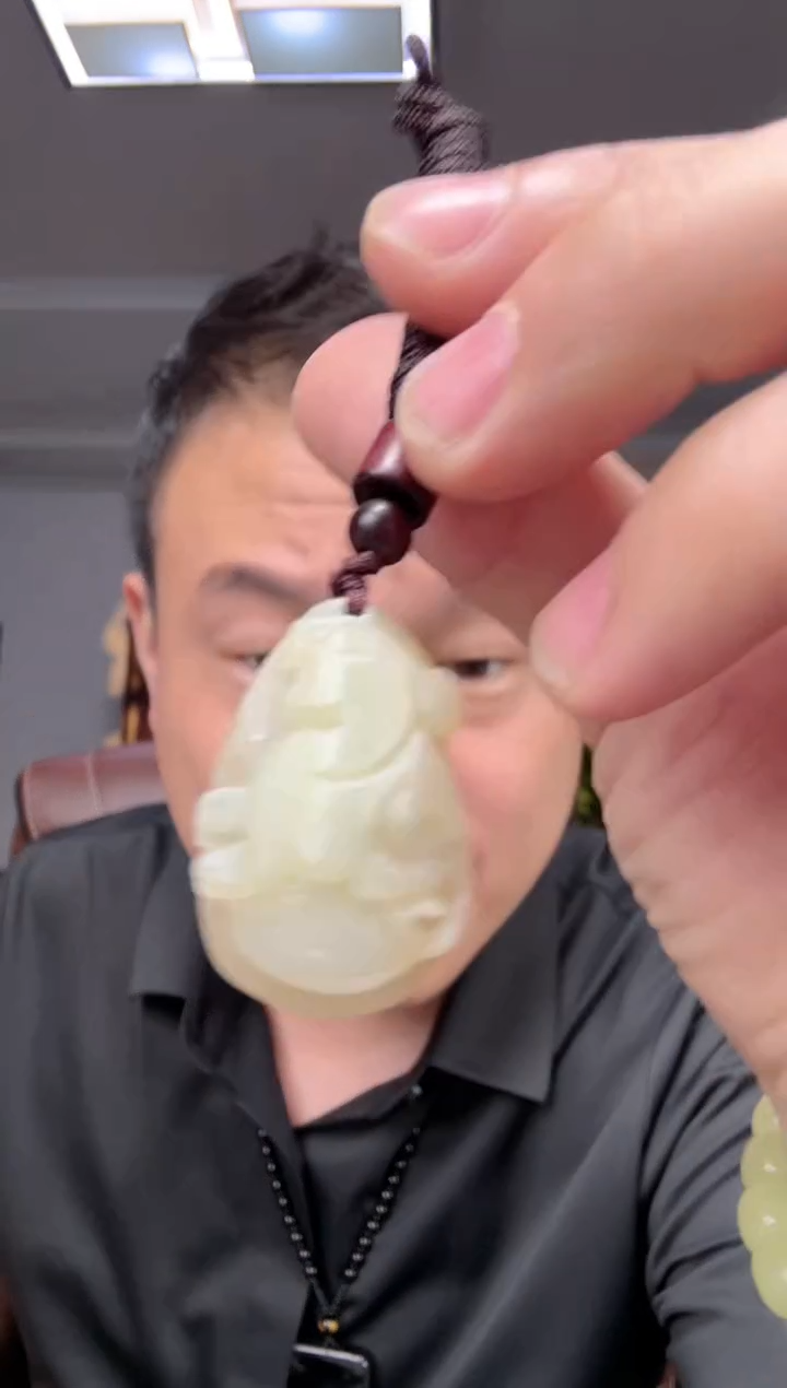 和田玉未镶嵌颈饰1
