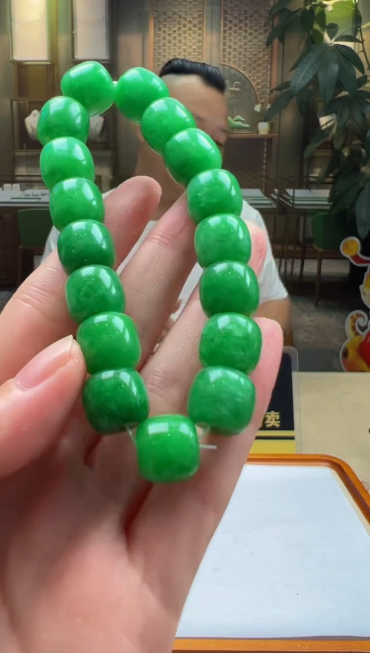 翡翠未镶嵌颈饰YY-2025-6-7-25