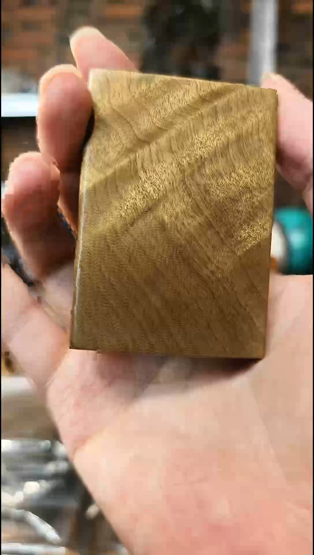 【闪购商品】金丝楠无事牌手把件