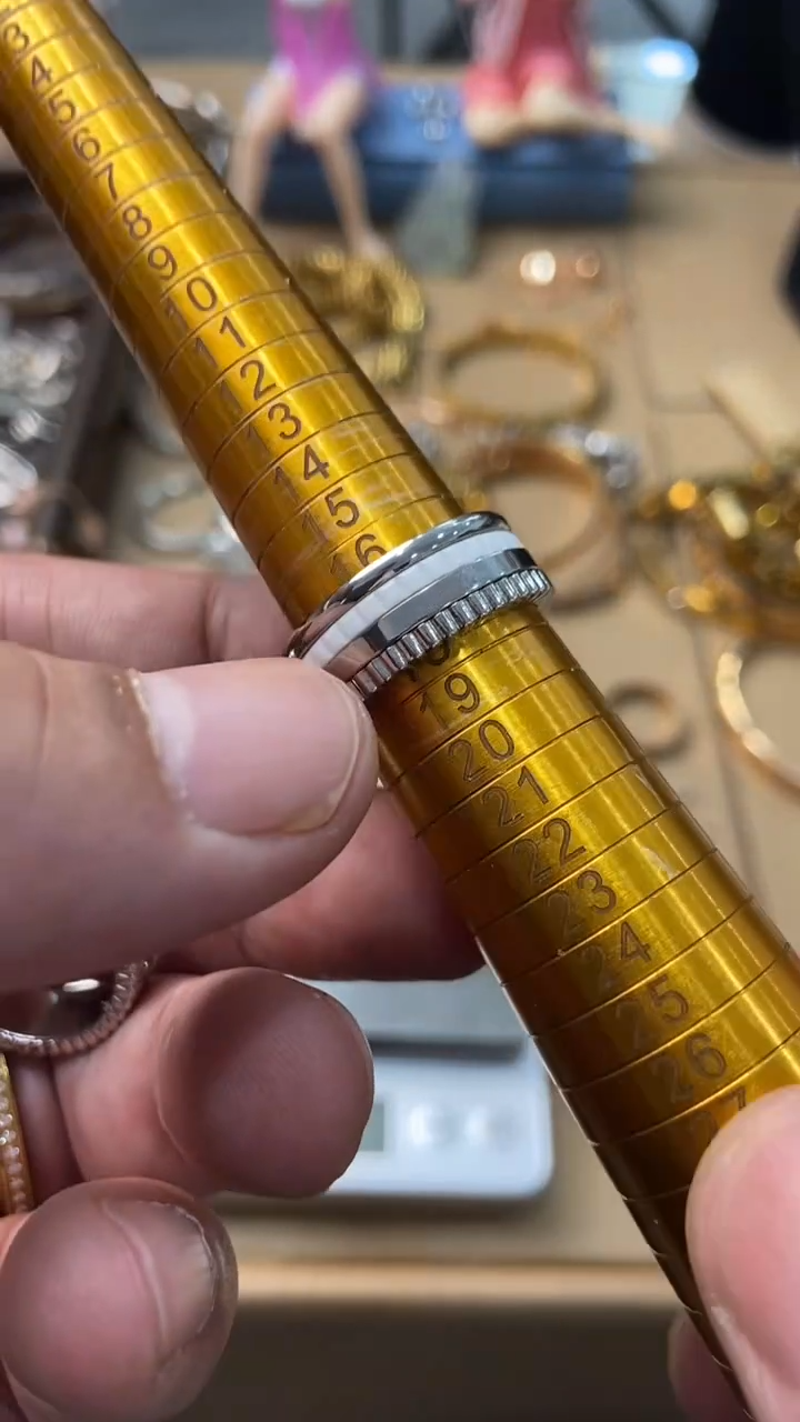 瓷片瓷器如图所示206