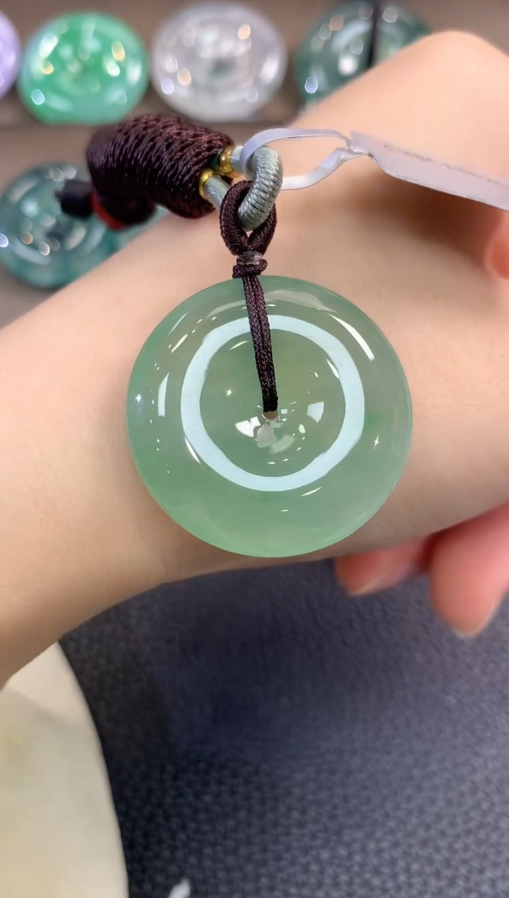 翡翠未镶嵌吊坠(不含链)春日珠宝 B115