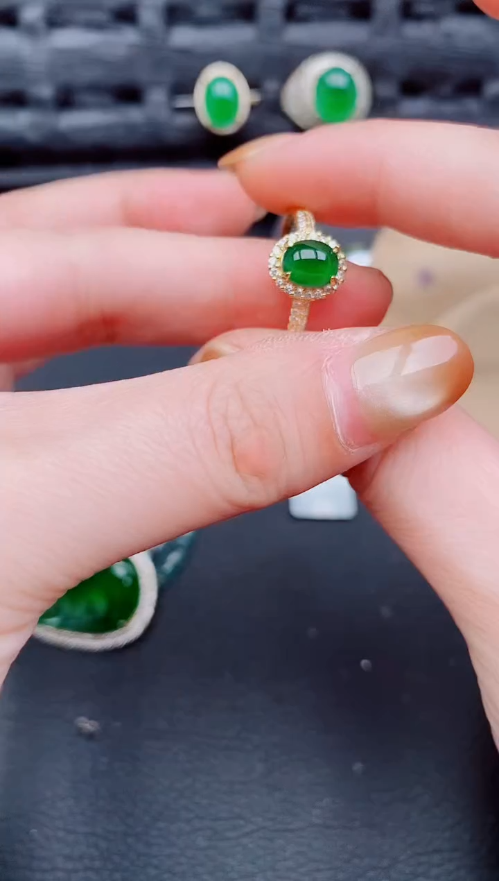 【闪购商品】翡翠戒指银S925镶嵌天然a货翡翠713