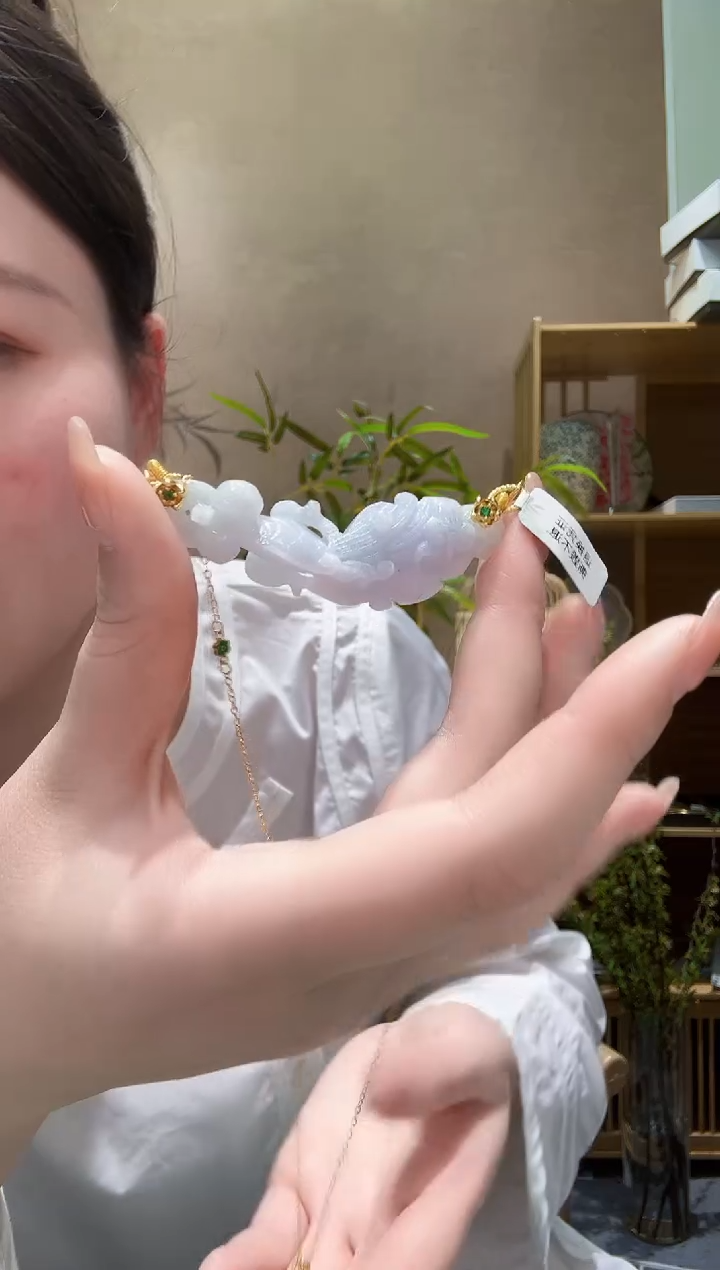 翡翠未镶嵌颈饰吊坠