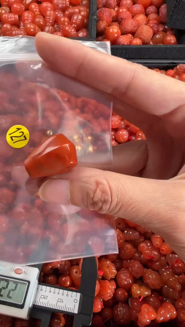 【闪购商品】南红玛瑙颈饰未镶嵌1