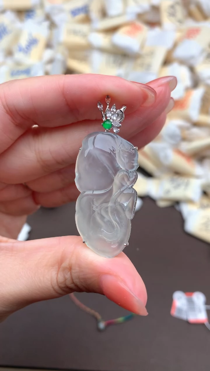 【闪购商品】翡翠挂件18K金镶嵌一