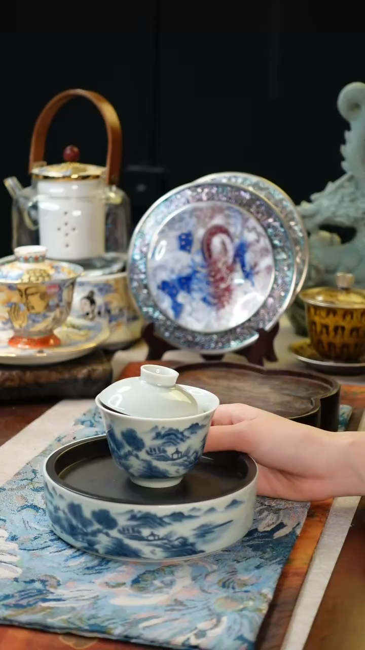 【闪购商品】水墨山据影青盖碗加壶呈