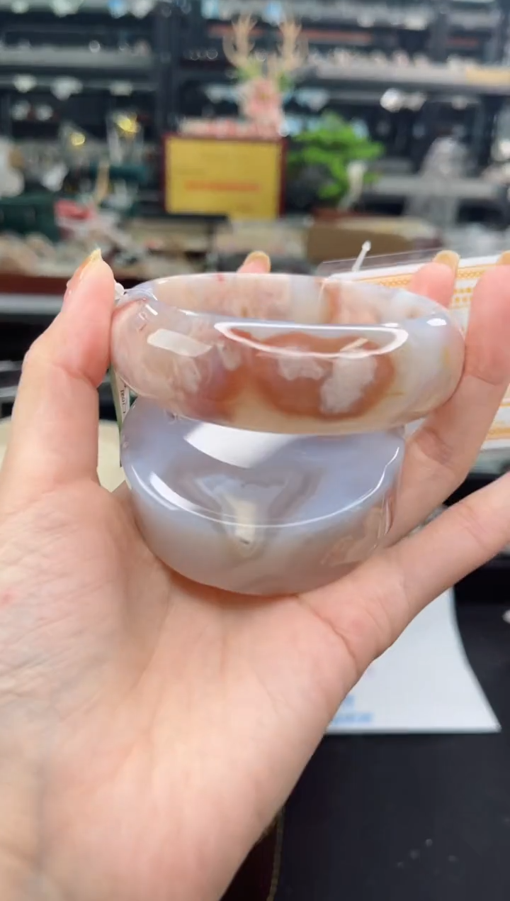 【闪购商品】石英质玉手镯未镶嵌64圈口（赠品镯心）3600399