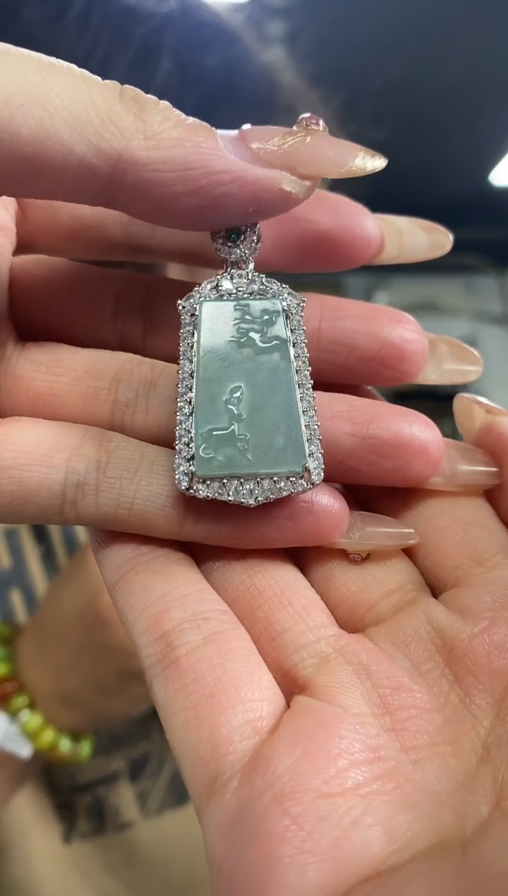 【闪购商品】翡翠吊坠(不含链)未镶嵌多样性发其一颜色微差