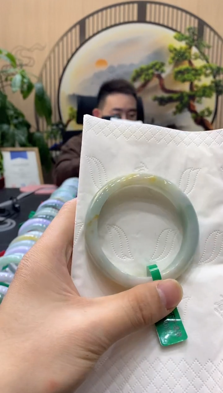 【闪购商品】翡翠手镯未镶嵌000010325