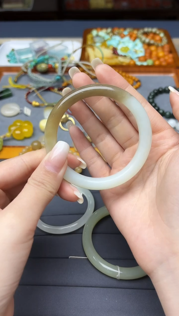 未镶嵌手镯和田玉和田玉手镯57#YR