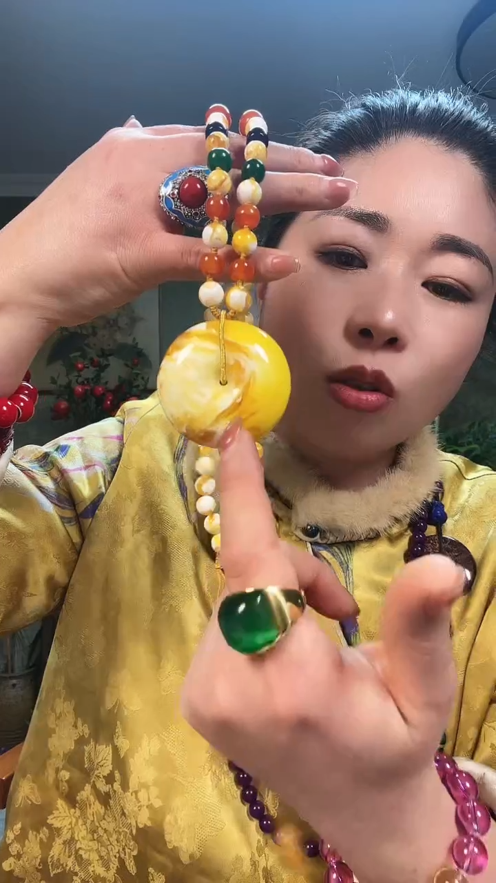 【闪购商品】树脂制品0000000T002