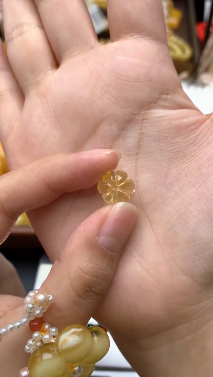 【闪购商品】未镶嵌琥珀珠宝奇石070琥珀蜜蜡花粉有纹小坑介意勿拍