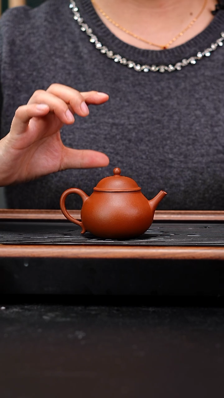 茶壶紫砂黄龙山朱泥玉容110cc陈佳欢