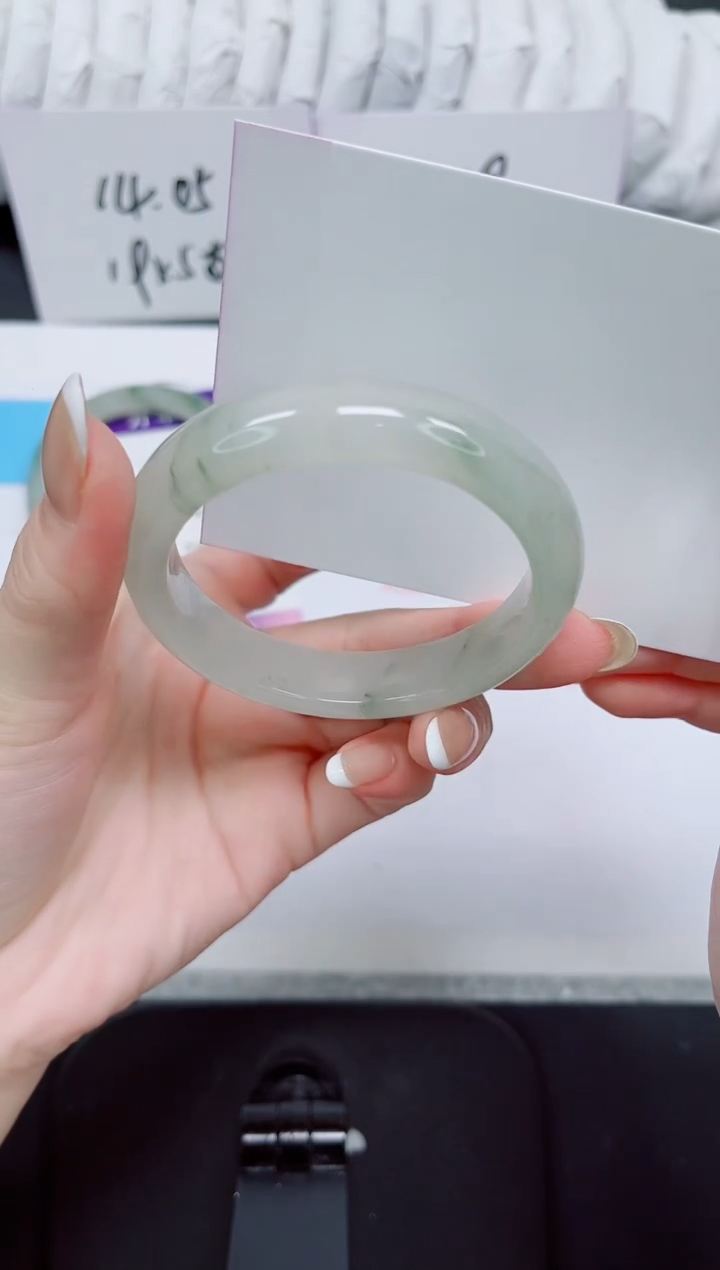 石英质玉手镯未镶嵌2