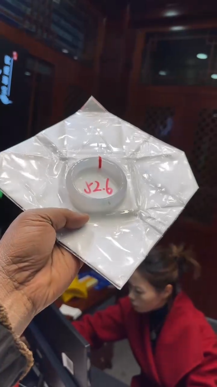 【闪购商品】翡翠手镯未镶嵌手镯