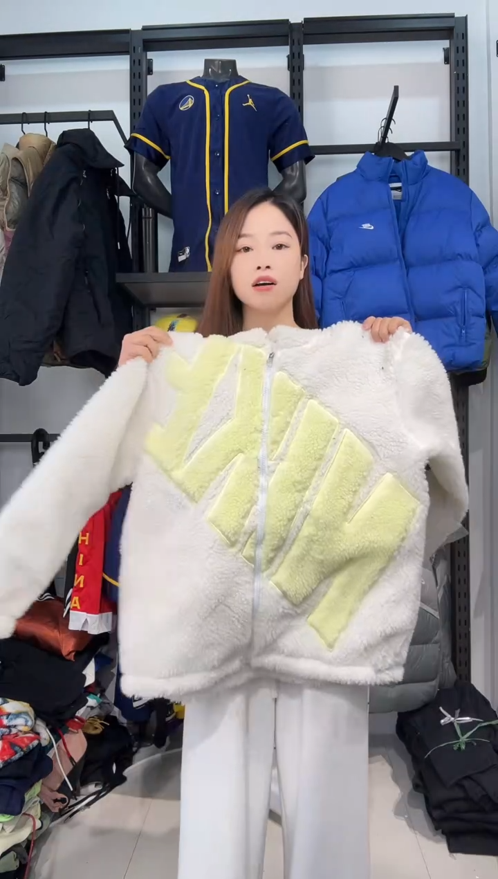 3346闪购编码 Nike/Jordan运动卫衣裤以直播间过款为准 尺码  l