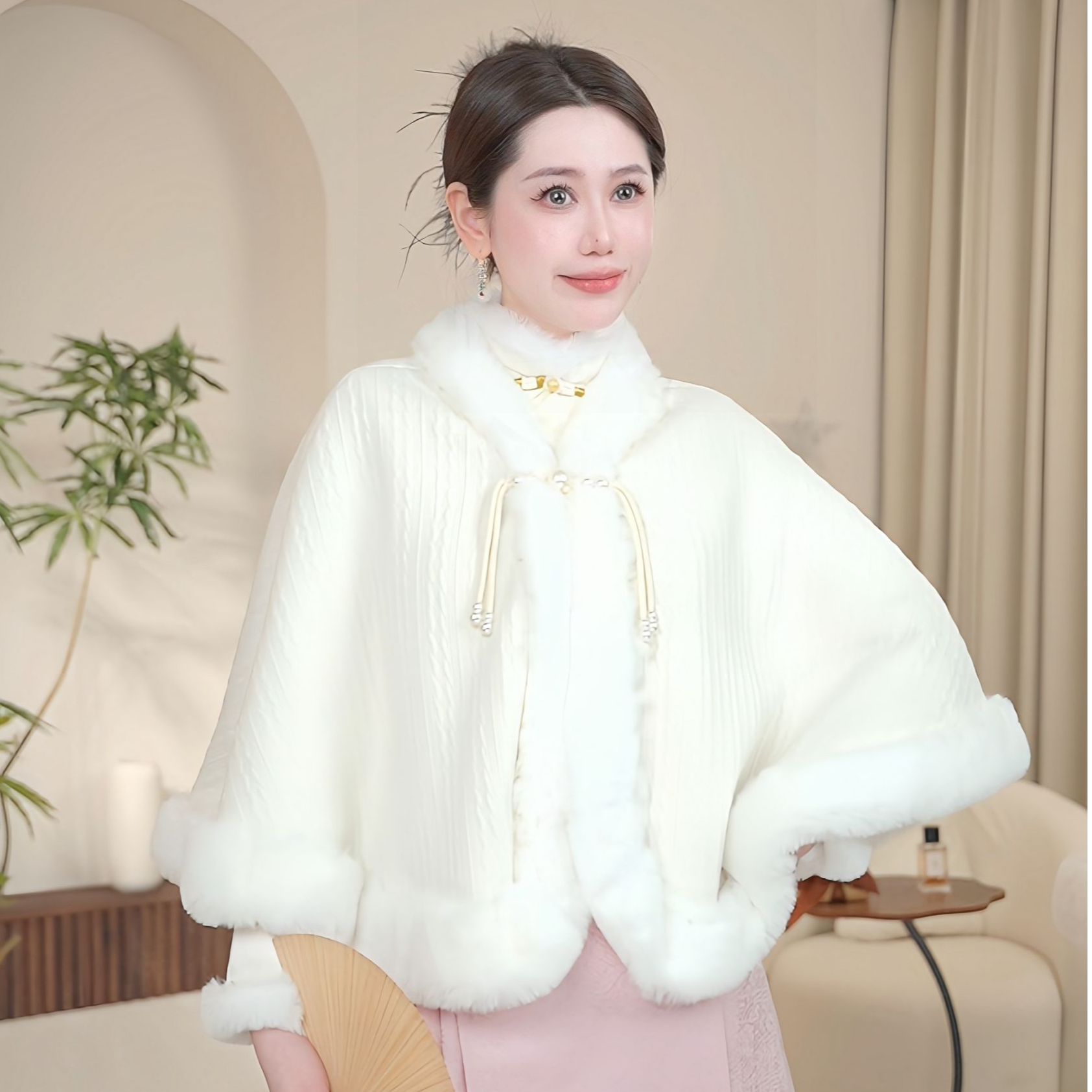 【凡凡】新中式国风汉元素披肩毛绒秋冬外搭加绒加厚斗篷冬季